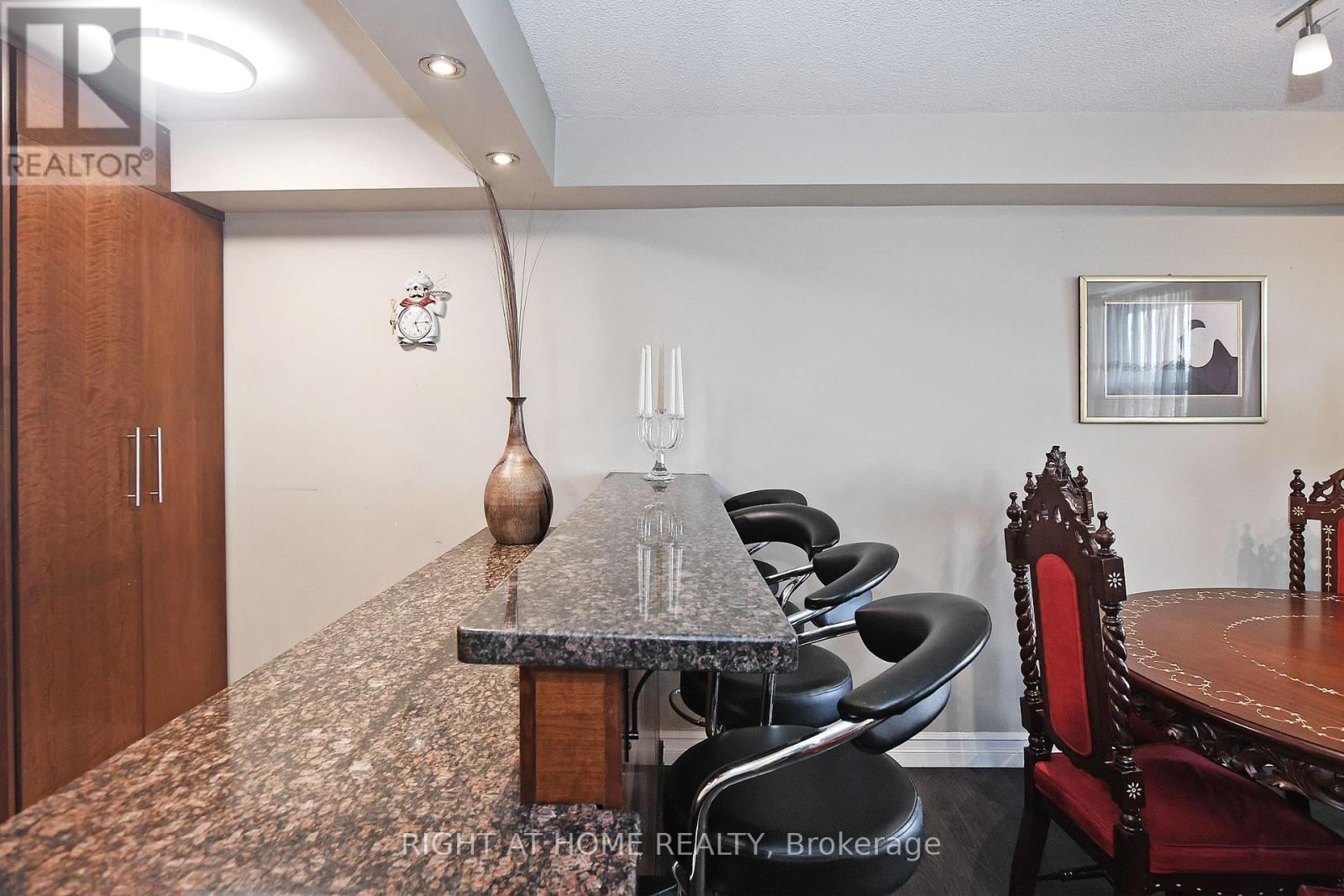 806 - 60 Inverlochy Boulevard, Markham, Ontario  L3T 4T7 - Photo 16 - N12063708