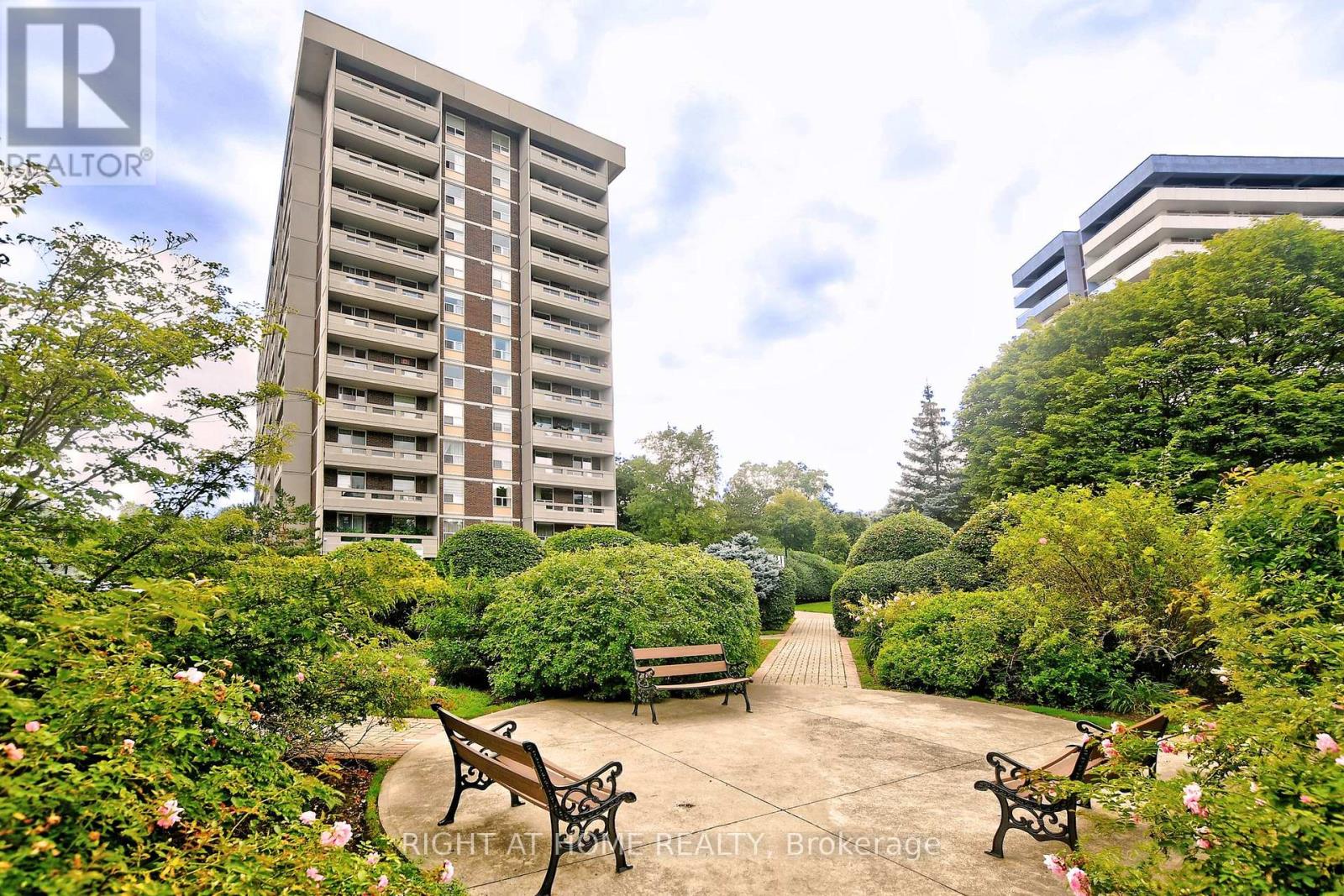 806 - 60 Inverlochy Boulevard, Markham, Ontario  L3T 4T7 - Photo 2 - N12063708