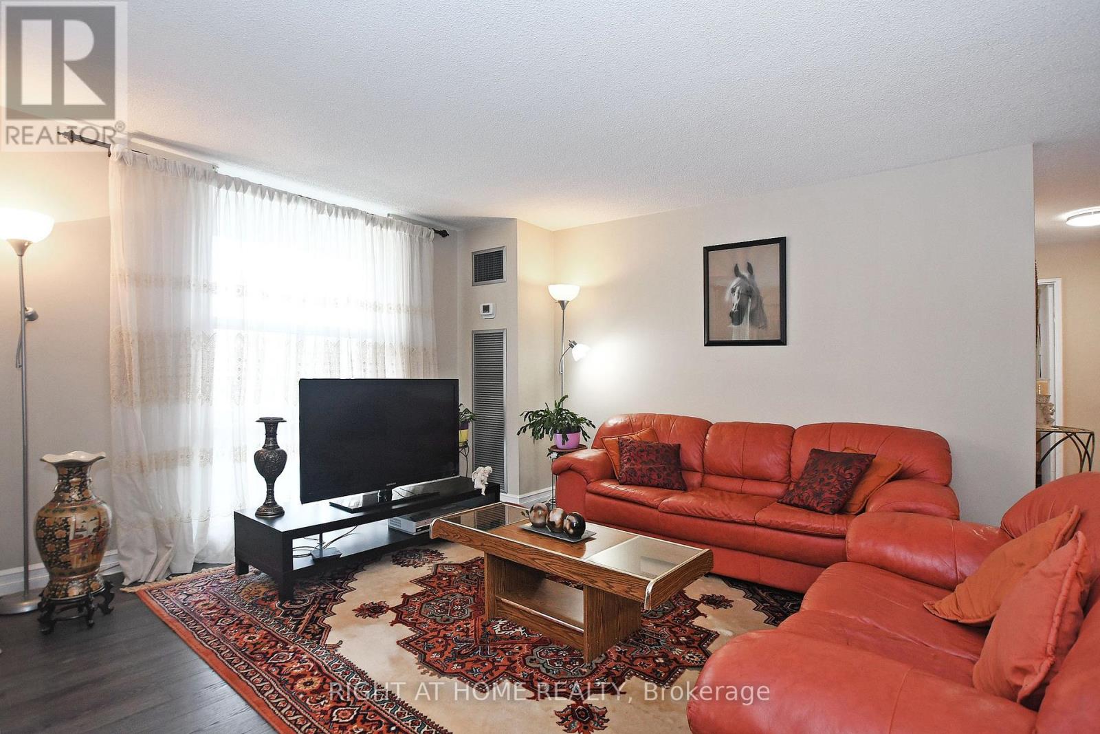 806 - 60 Inverlochy Boulevard, Markham, Ontario  L3T 4T7 - Photo 9 - N12063708