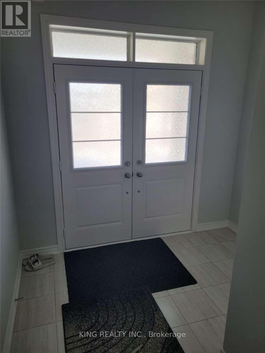 15 Brent Stephens Way, Brampton, Ontario  L7A 5B6 - Photo 2 - W12063733