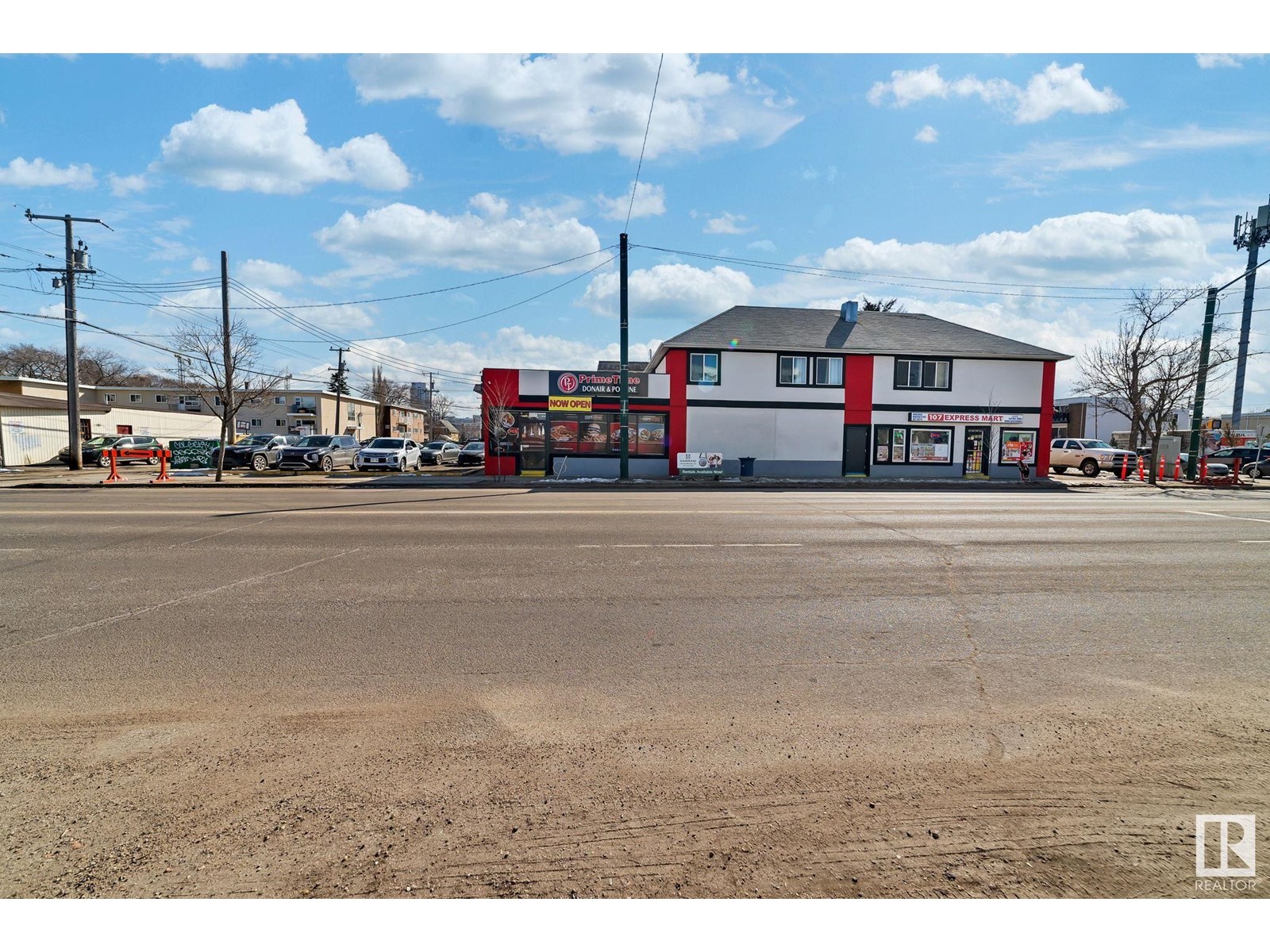 Property at 11019,21,23 107 AV NW image 1