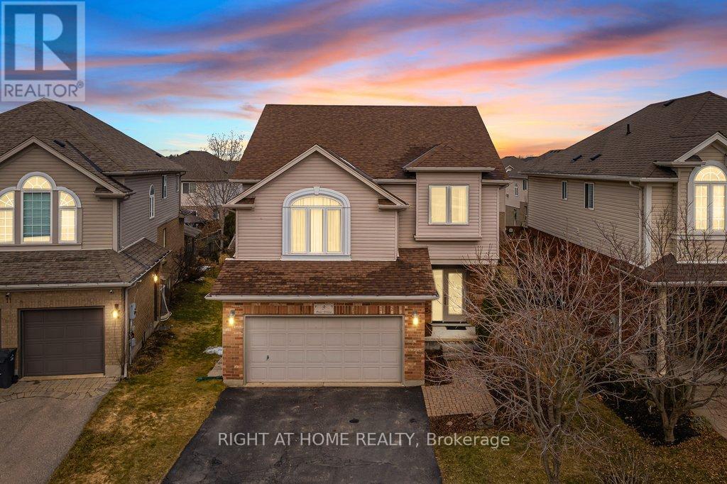 Property at 9 PEER DRIVE image 1
