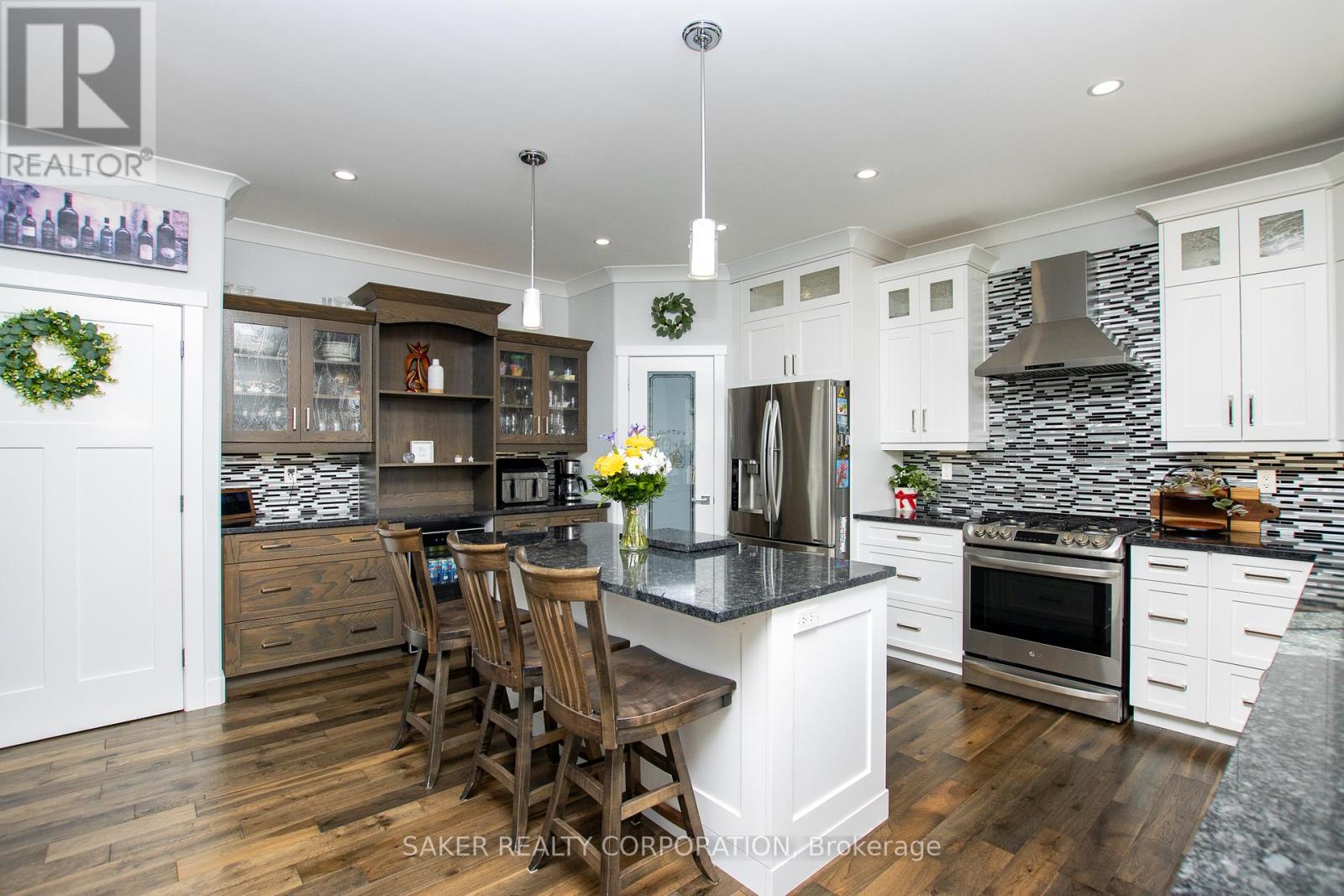 178 Acton Street, Strathroy-Caradoc, Ontario  N7G 0C7 - Photo 12 - X12063590