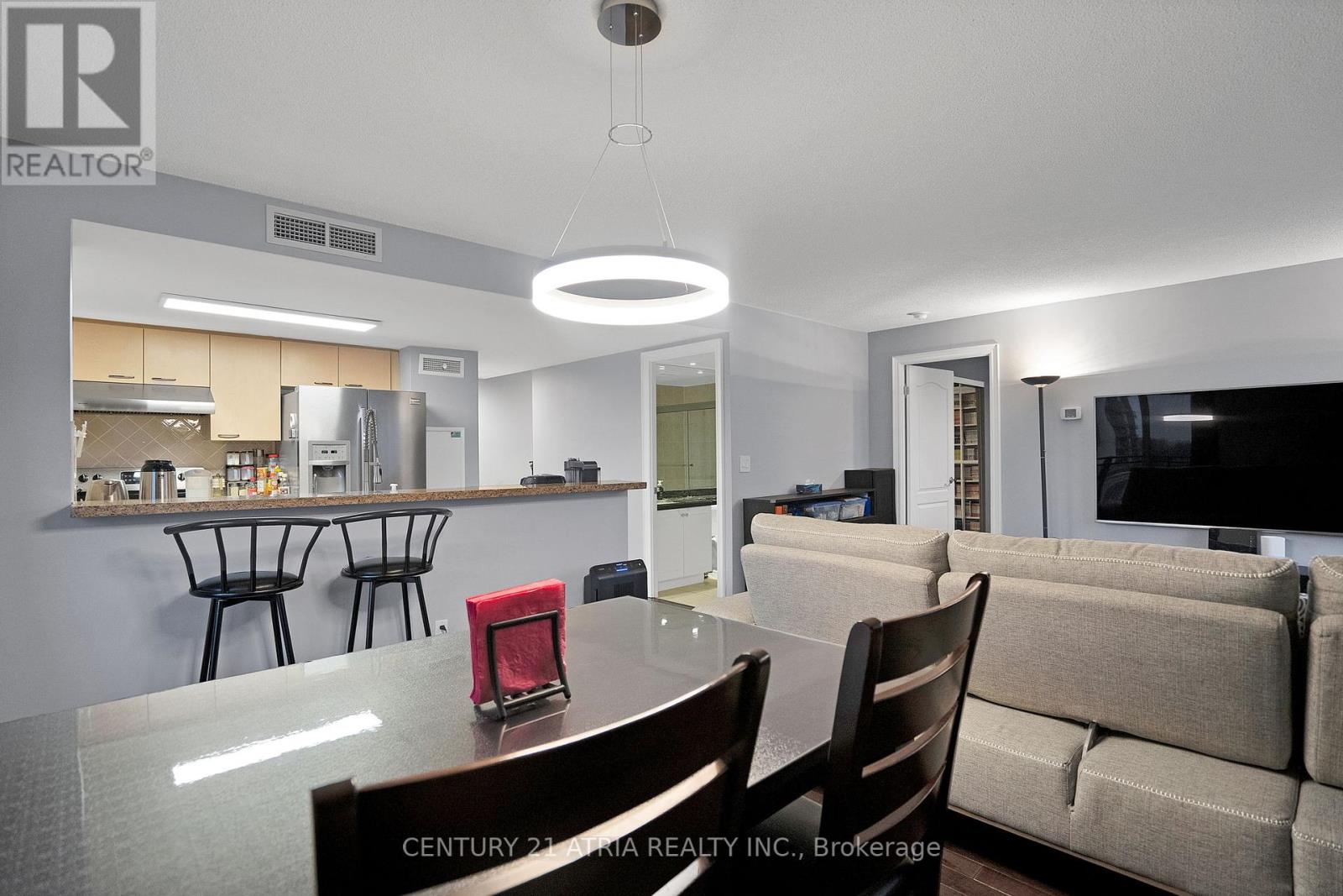 610 - 51 Saddlecreek Drive, Markham, Ontario  L3T 7Z1 - Photo 3 - N12063760