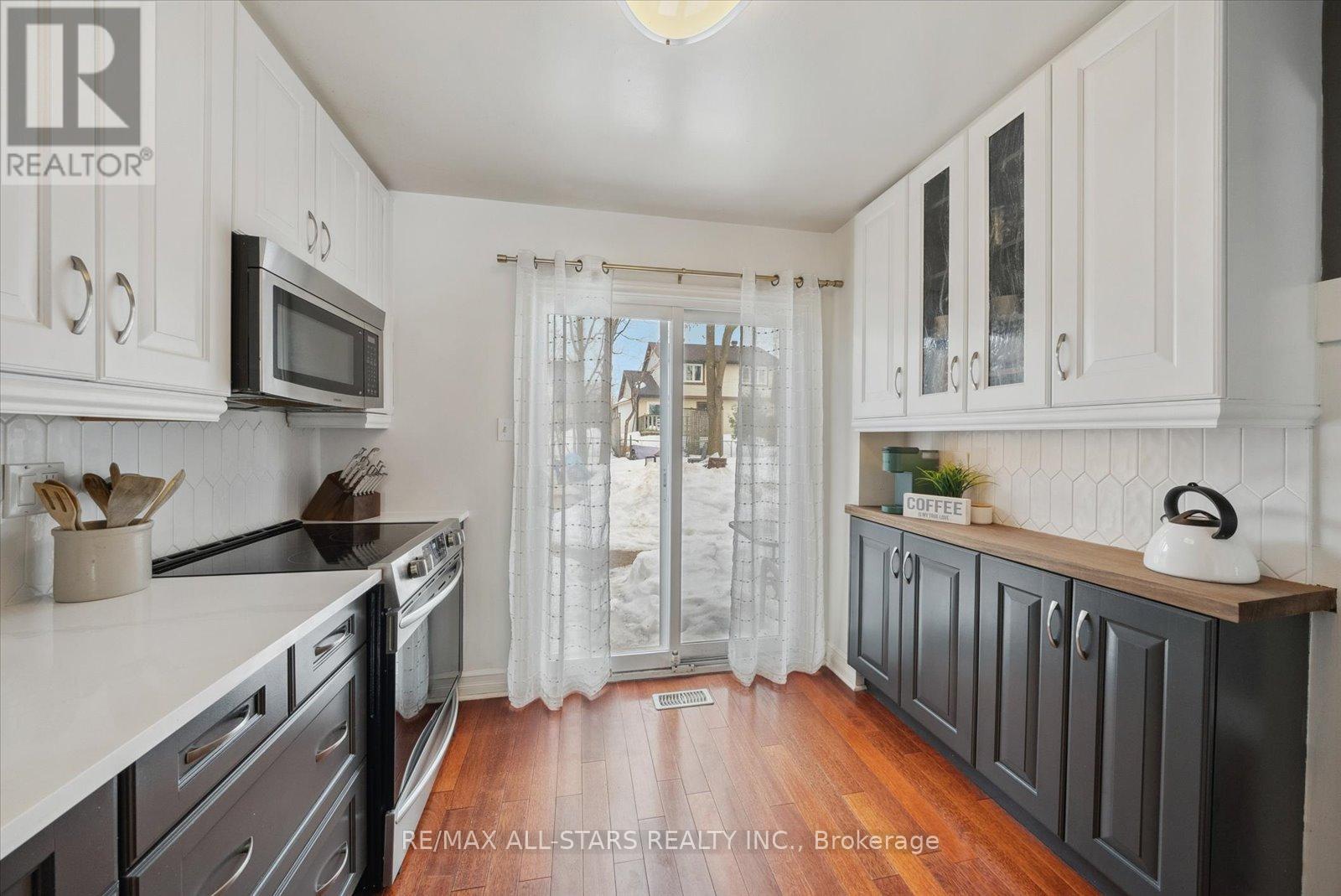 33 Pepler Place, Barrie (Sunnidale), Ontario  L4N 5E3 - Photo 12 - S12063761