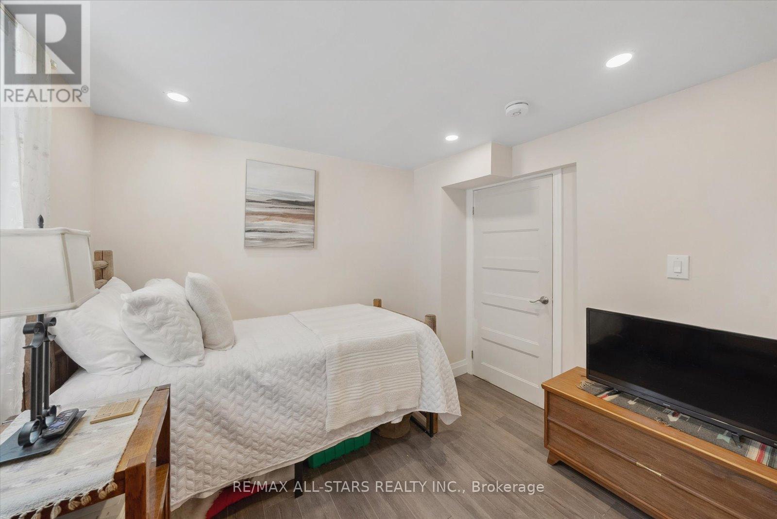 33 Pepler Place, Barrie (Sunnidale), Ontario  L4N 5E3 - Photo 34 - S12063761