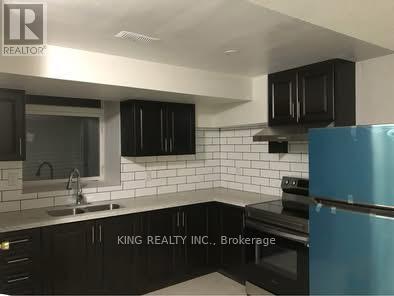 3355 Aquinas Avenue, Mississauga, Ontario  L5M 7L2 - Photo 1 - W12063776