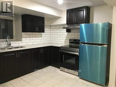 3355 Aquinas Avenue, Mississauga, Ontario  L5M 7L2 - Photo 2 - W12063776