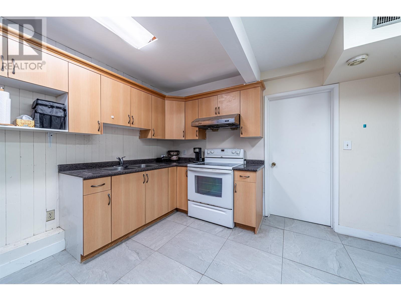 10571 Bissett Drive, Richmond, British Columbia  V7A 4K8 - Photo 6 - R2986253