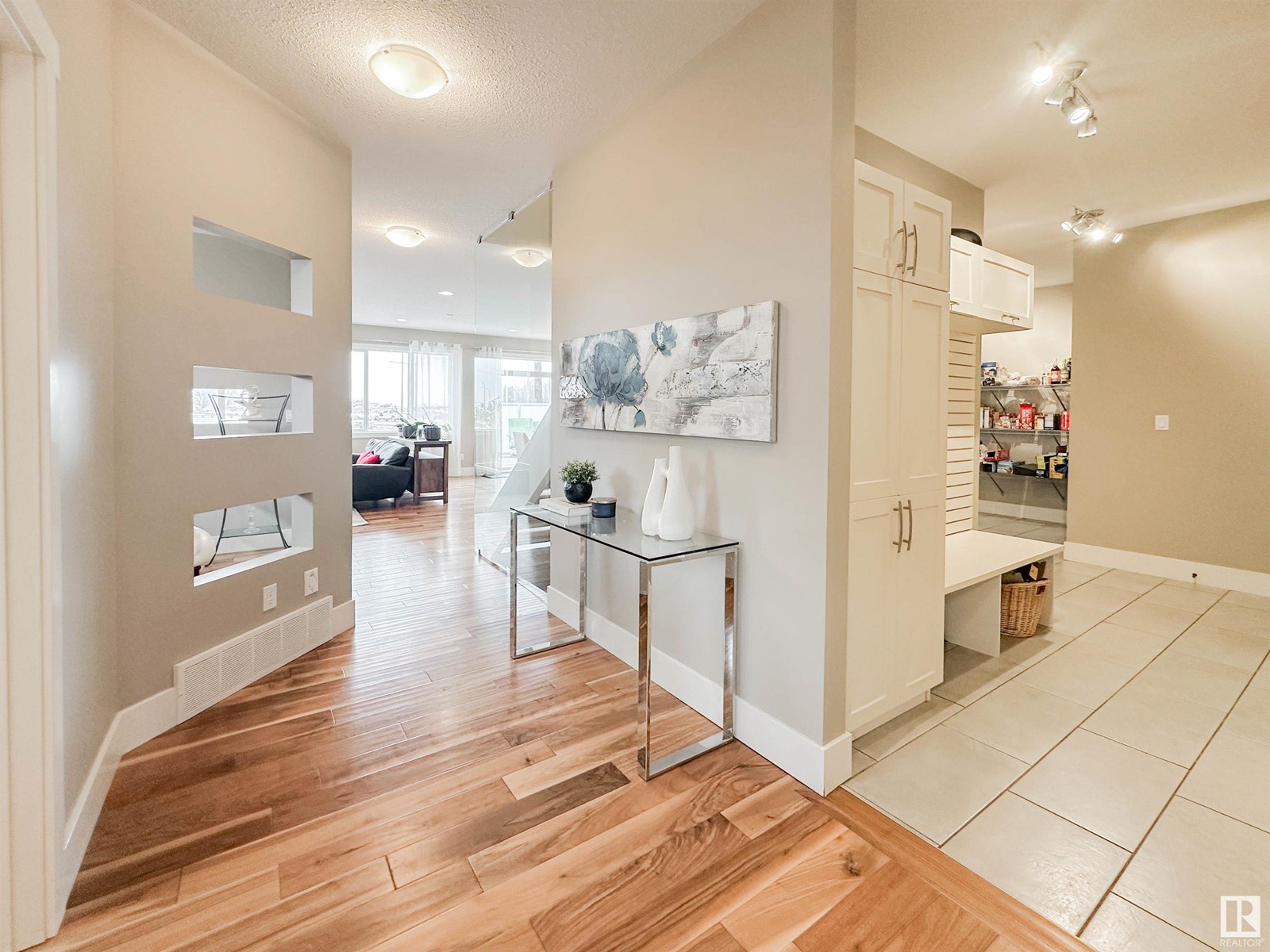 Property at 85 NAULT CR image 4