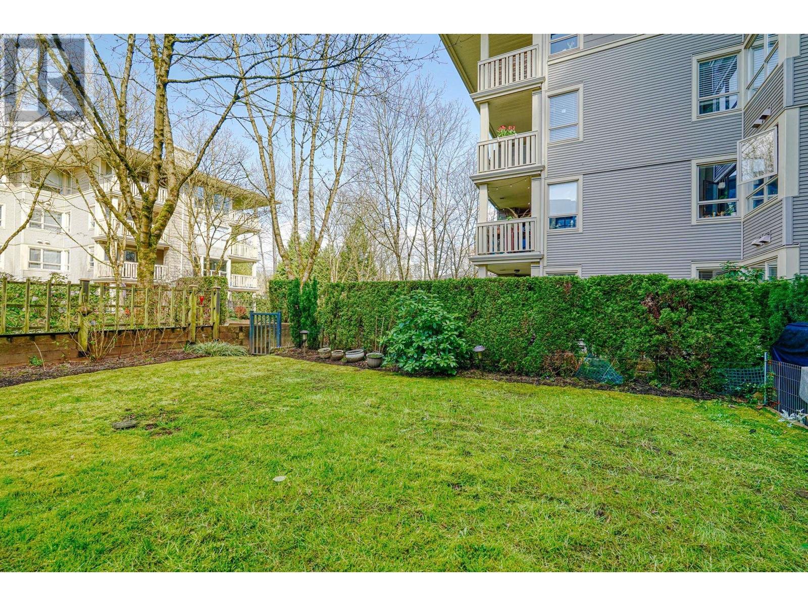 127 801 Klahanie Drive, Port Moody, British Columbia  V3H 5K4 - Photo 3 - R2986483