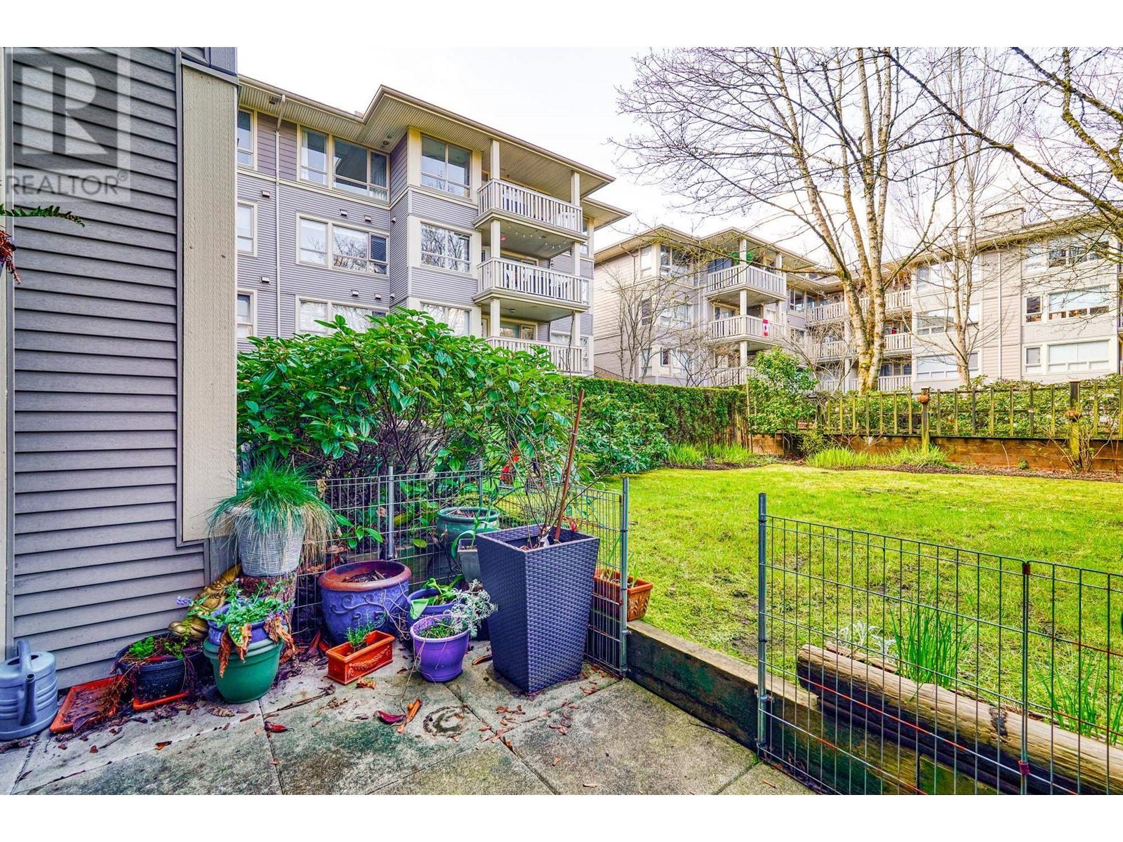 127 801 Klahanie Drive, Port Moody, British Columbia  V3H 5K4 - Photo 4 - R2986483