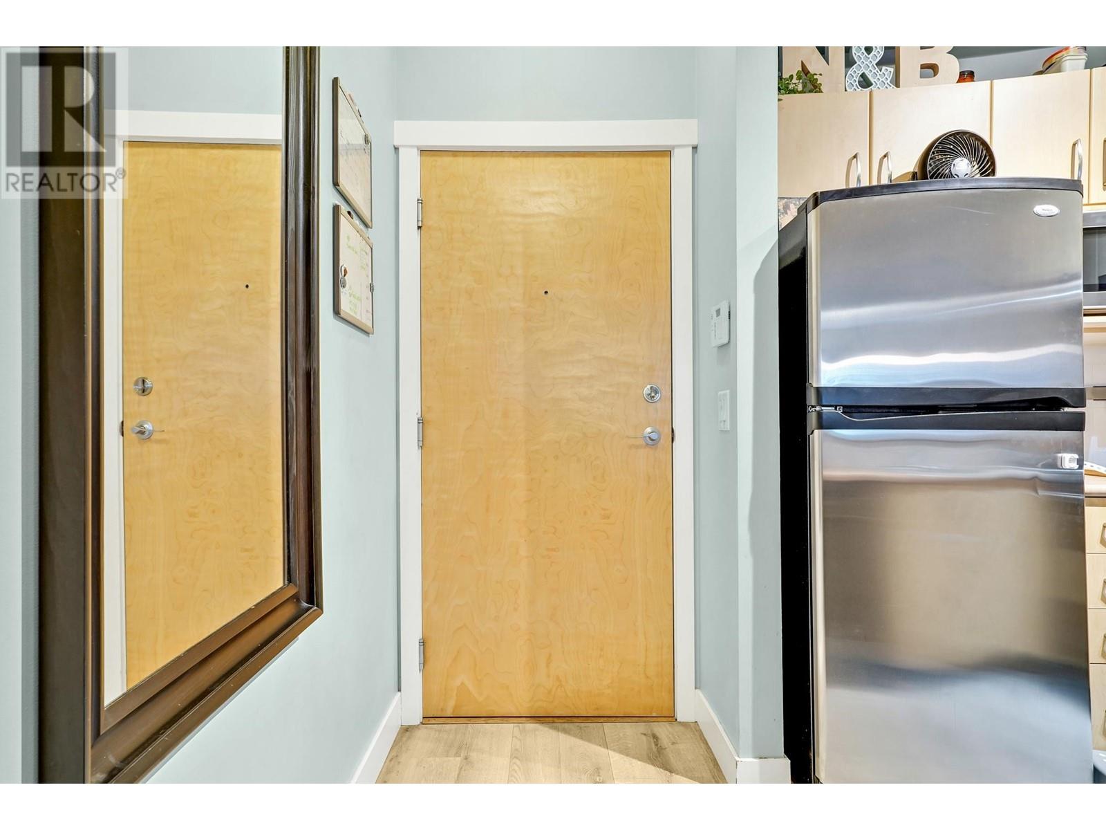 127 801 Klahanie Drive, Port Moody, British Columbia  V3H 5K4 - Photo 9 - R2986483