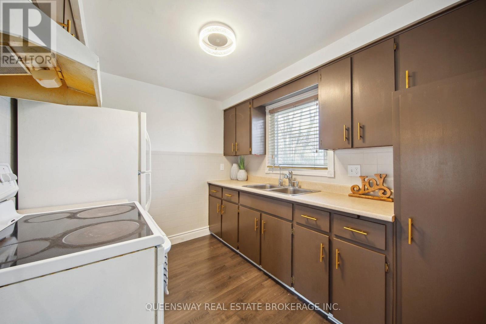 150 Hillmer Road, Cambridge, Ontario  N1R 6N8 - Photo 8 - X12063790