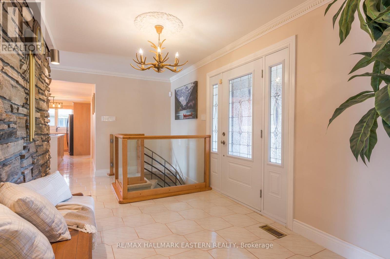 1121 Connaught Drive, Selwyn, Ontario  K0L 1T0 - Photo 13 - X12063813