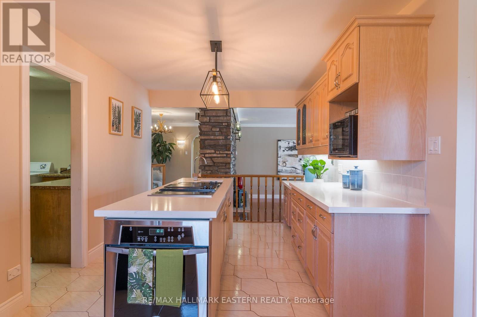 1121 Connaught Drive, Selwyn, Ontario  K0L 1T0 - Photo 15 - X12063813