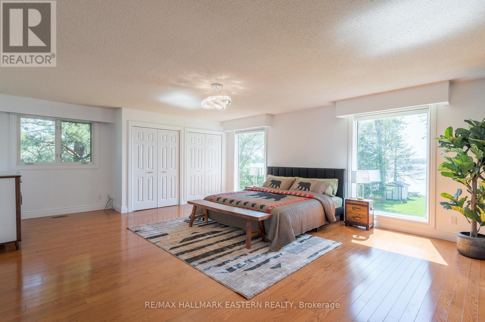 1121 Connaught Drive, Selwyn, Ontario  K0L 1T0 - Photo 27 - X12063813