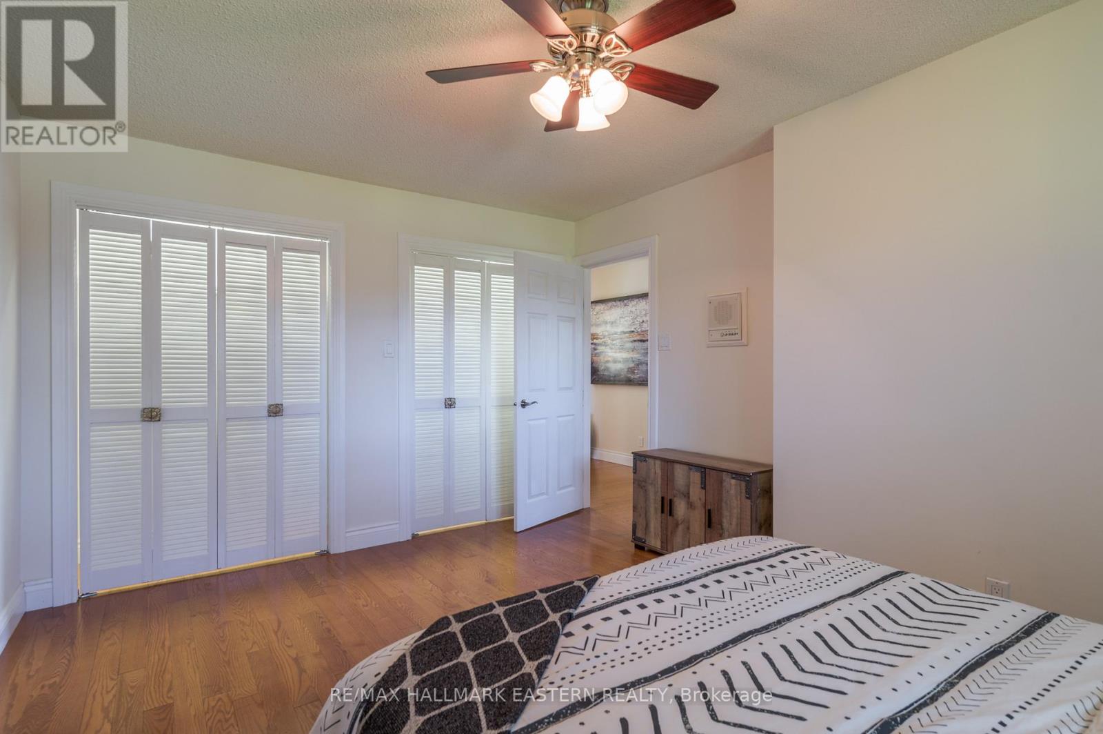 1121 Connaught Drive, Selwyn, Ontario  K0L 1T0 - Photo 31 - X12063813