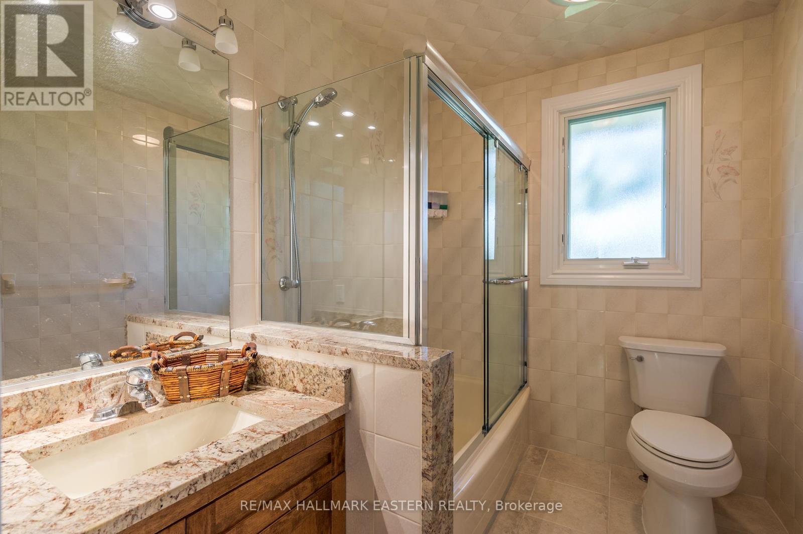 1121 Connaught Drive, Selwyn, Ontario  K0L 1T0 - Photo 33 - X12063813