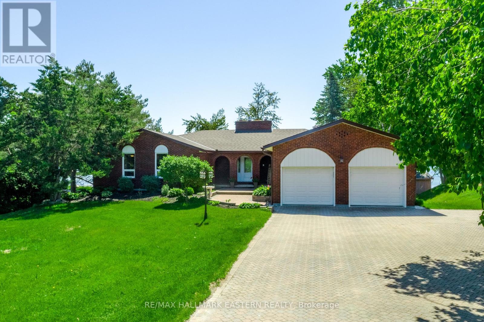 1121 Connaught Drive, Selwyn, Ontario  K0L 1T0 - Photo 4 - X12063813