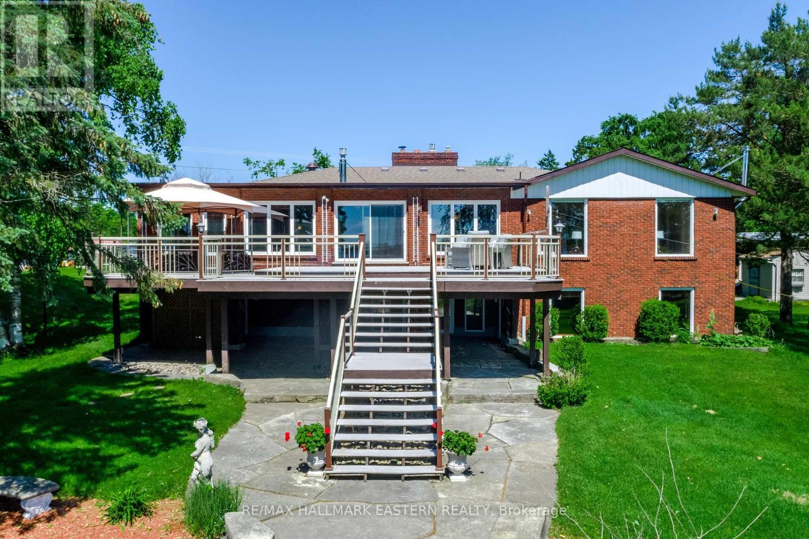 1121 Connaught Drive, Selwyn, Ontario  K0L 1T0 - Photo 5 - X12063813