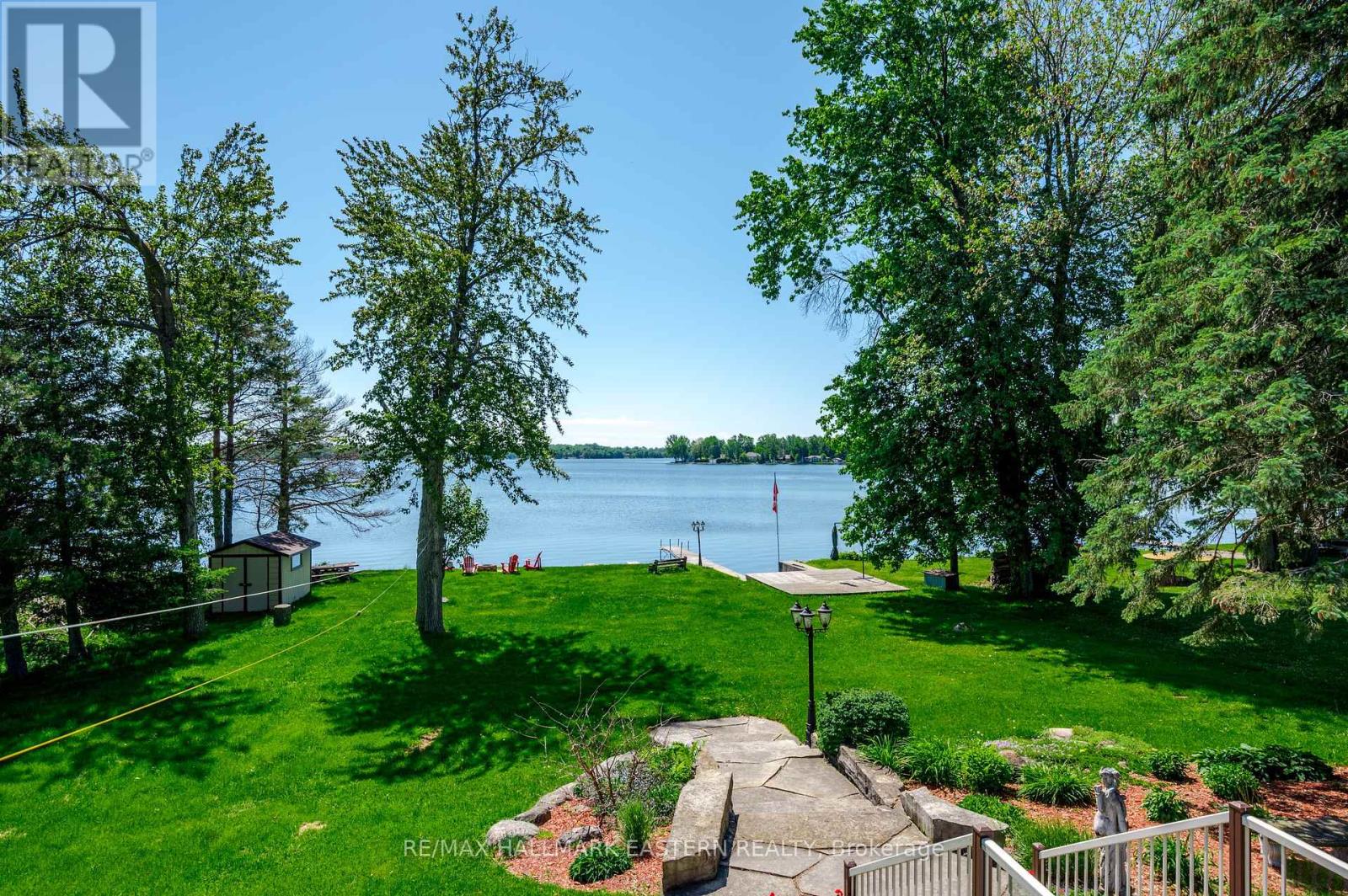 1121 Connaught Drive, Selwyn, Ontario  K0L 1T0 - Photo 8 - X12063813
