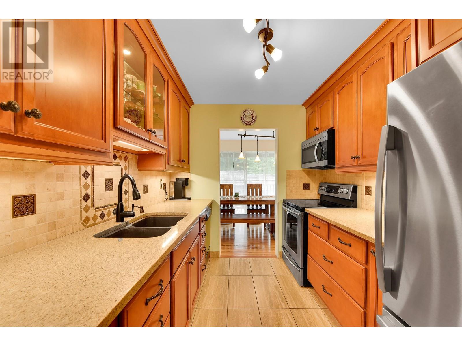 302 555 W 28th Street, North Vancouver, British Columbia  V7N 2J7 - Photo 13 - R2952419