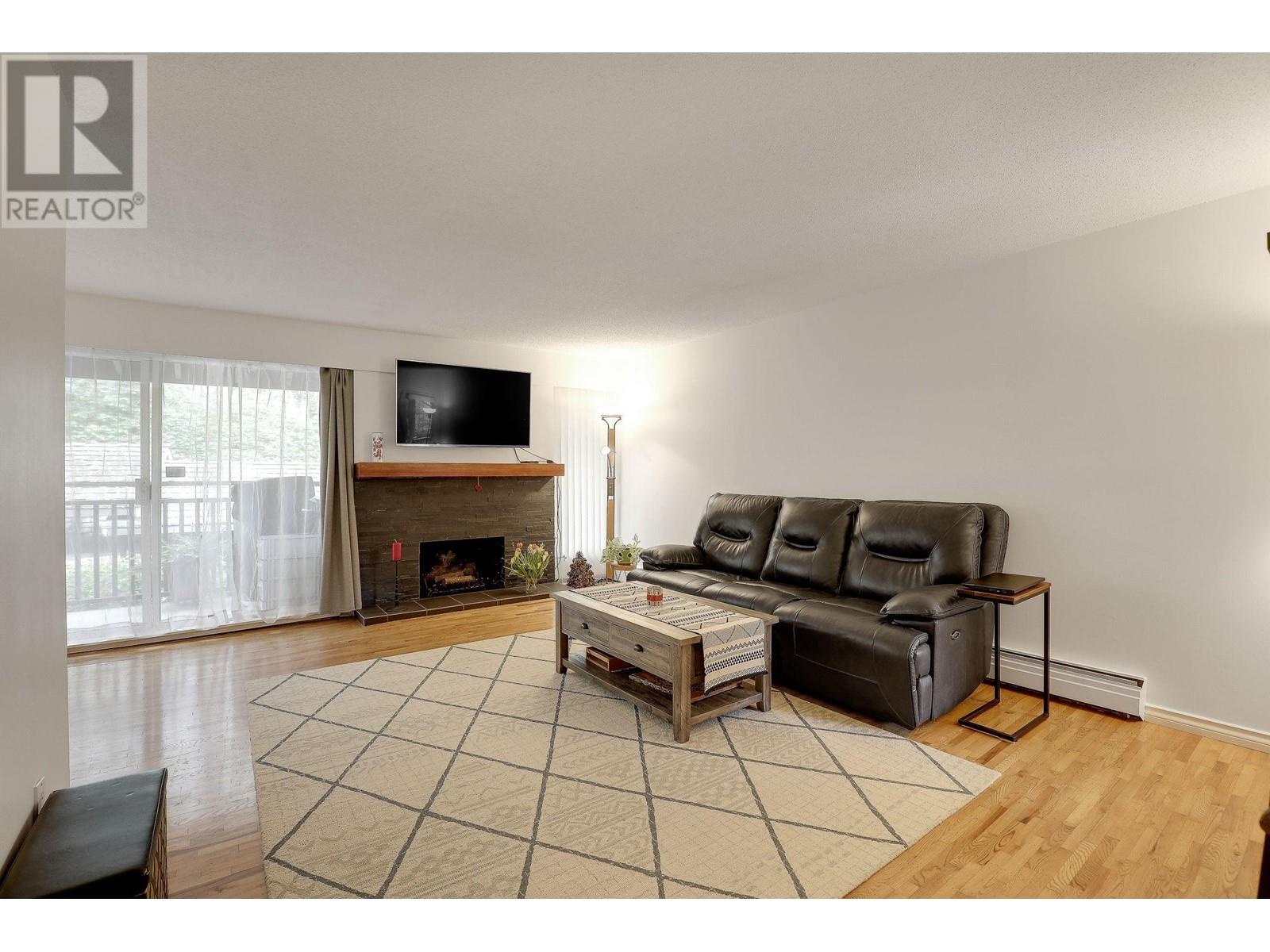 Property at 302 555 W 28TH STREET image 3