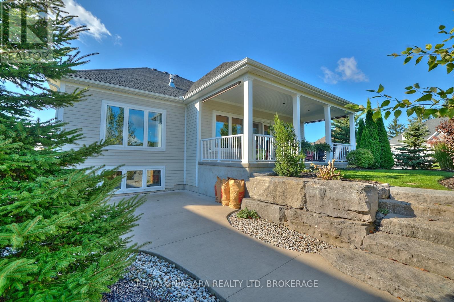 Property at 6 DERBYSHIRE DRIVE image 3