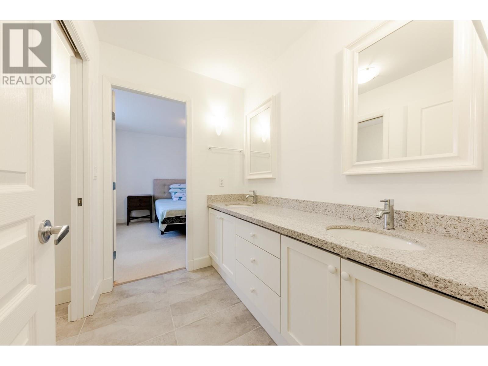 2716 W 37th Avenue, Vancouver, British Columbia  V6N 2T6 - Photo 31 - R2975743