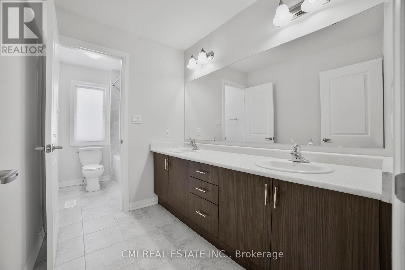 177 Leslie Davis Street, North Dumfries, Ontario  N0B 1E0 - Photo 25 - X12063843