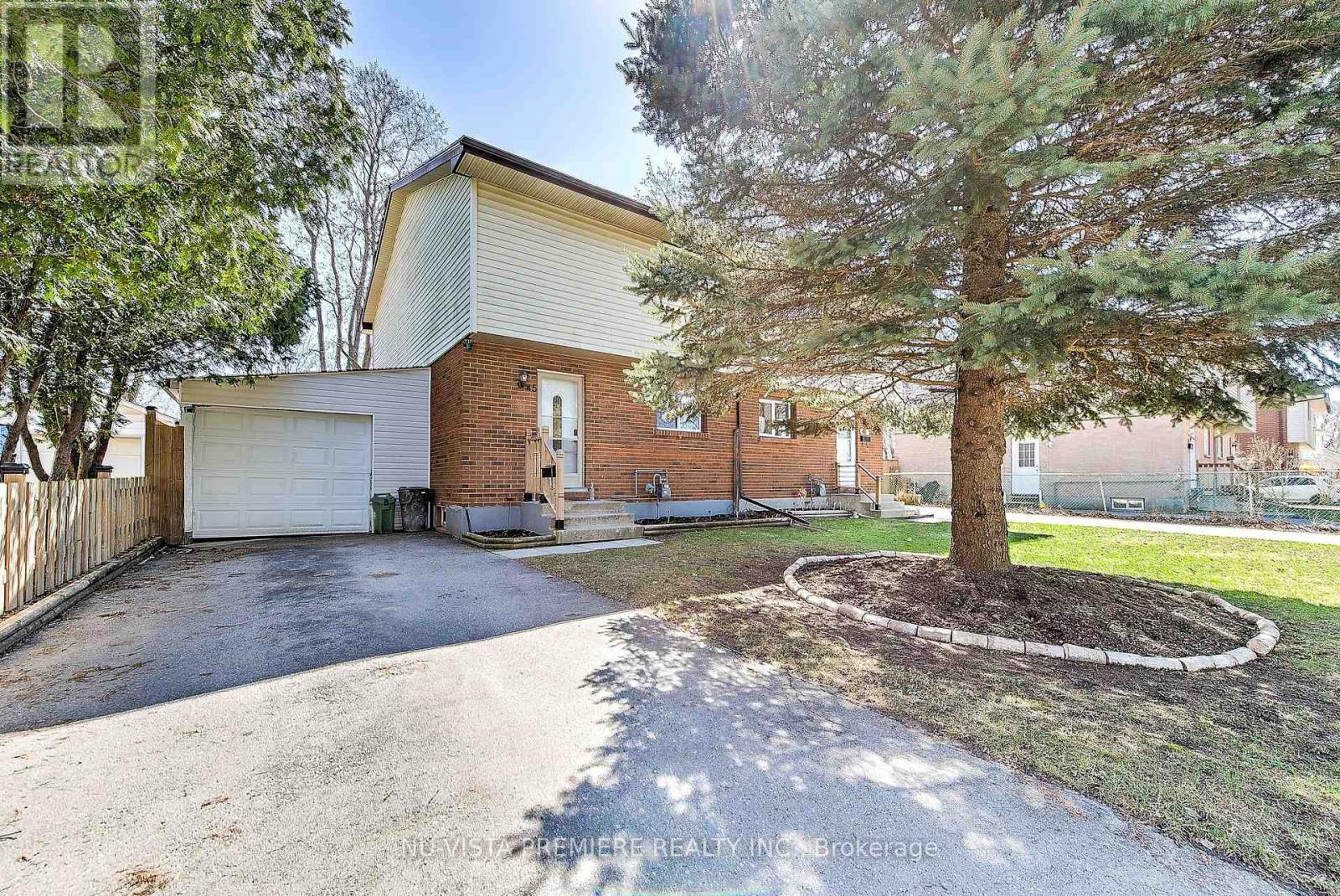 Property at 45 MOHEGAN CRESCENT image 1