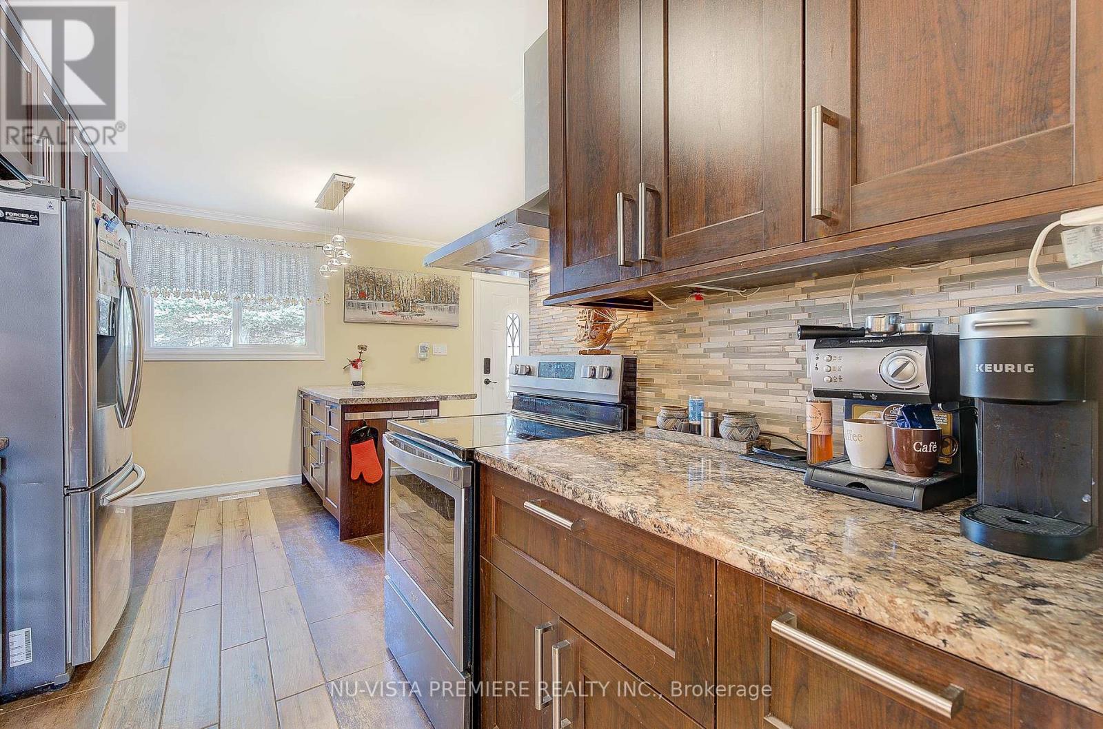 45 Mohegan Crescent, London East, Ontario  N5V 2X7 - Photo 13 - X12063850