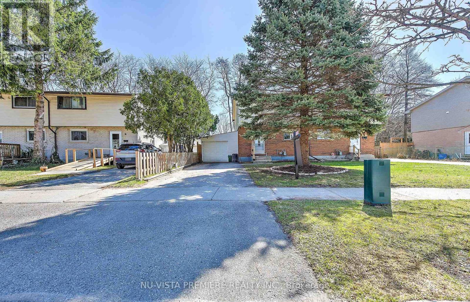 Property at 45 MOHEGAN CRESCENT image 3