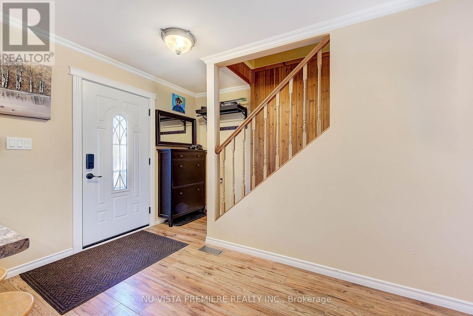 Property at 45 MOHEGAN CRESCENT image 5