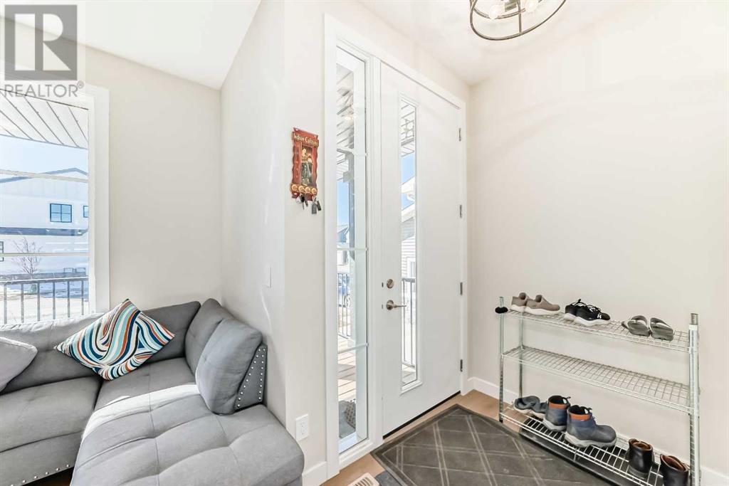 Property at 864 Lawthorn Way SE image 5