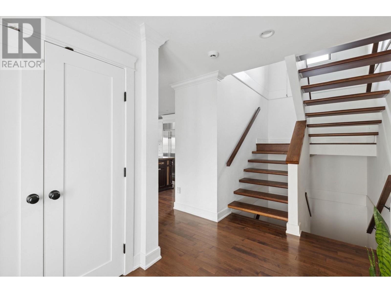 1031 Inglewood Avenue, West Vancouver, British Columbia  V7T 1Y1 - Photo 19 - R2985111