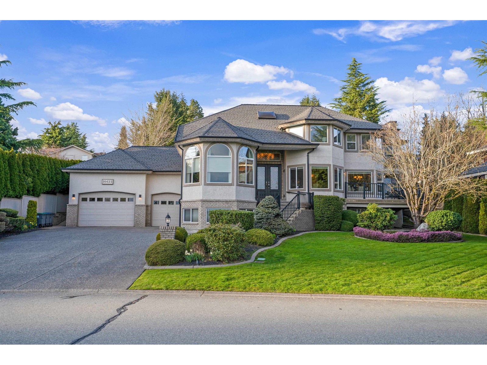 Property at 16425 77 AVENUE image 3