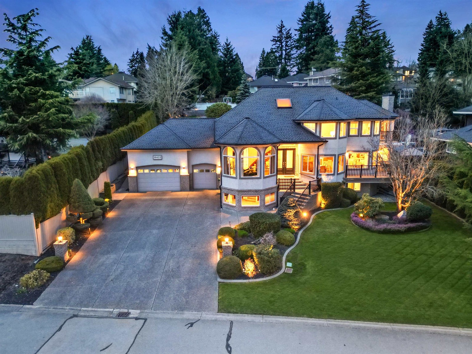 Property at 16425 77 AVENUE image 1