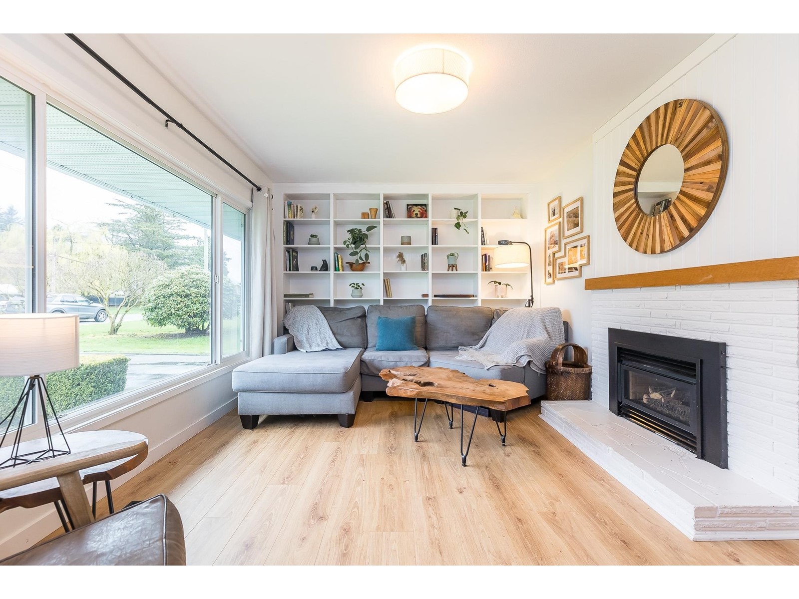 Property at 35042 HENRY AVENUE image 3