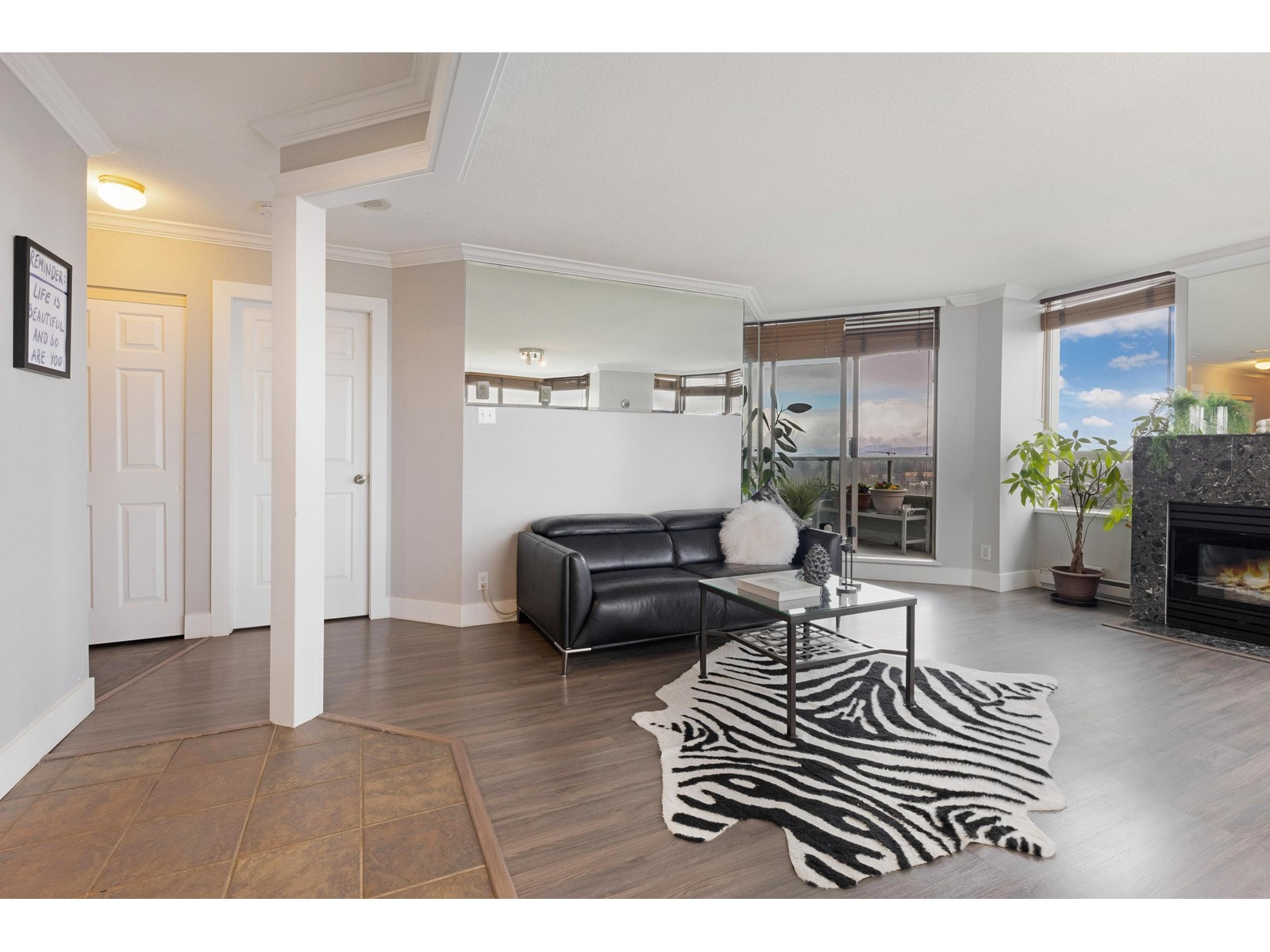 Property at 1805 10082 148 STREET image 2