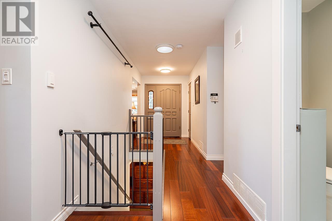 971 Caithness Crescent, Port Moody, British Columbia  V3H 1C7 - Photo 7 - R2986076