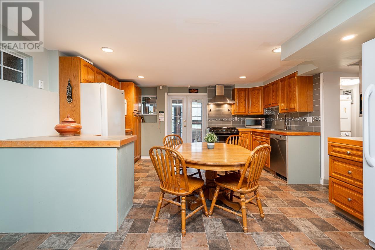 971 Caithness Crescent, Port Moody, British Columbia  V3H 1C7 - Photo 18 - R2986076