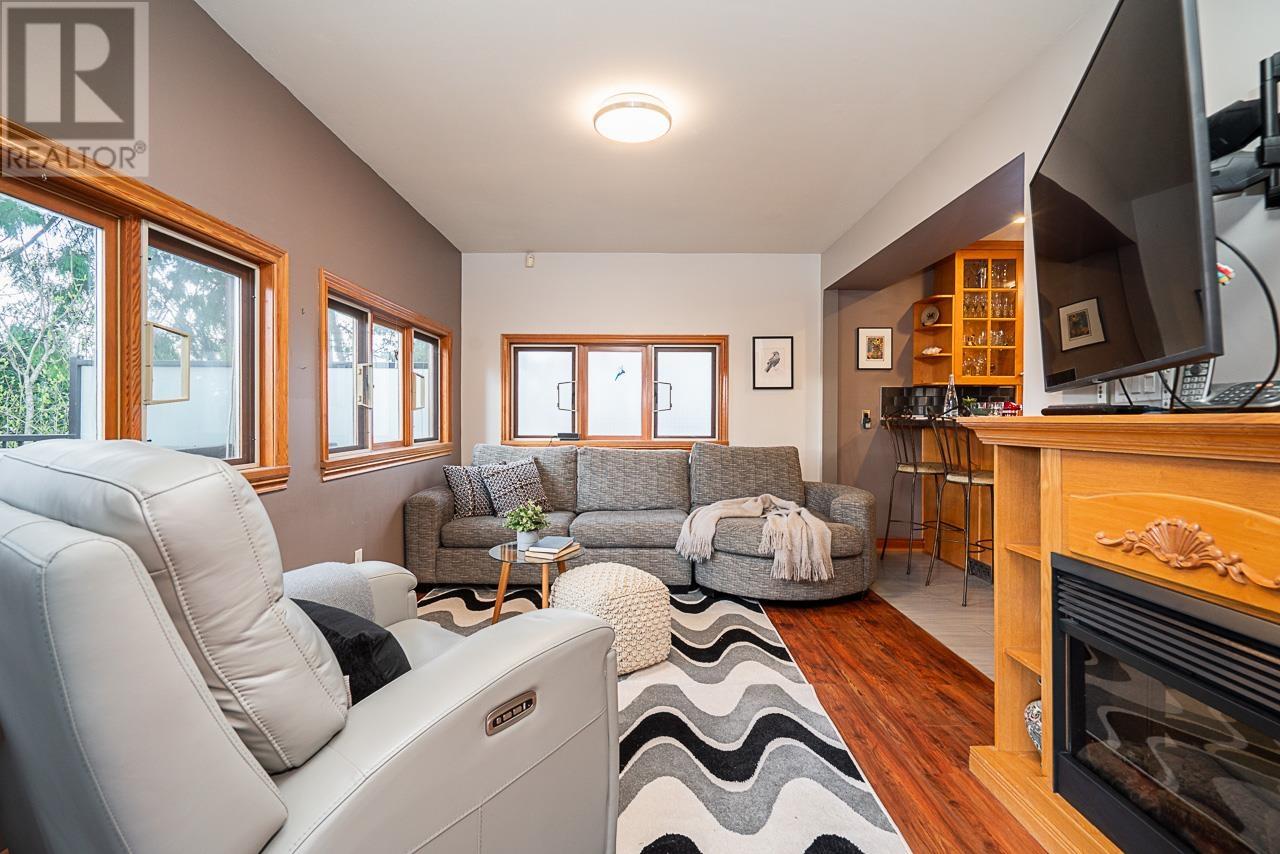 971 Caithness Crescent, Port Moody, British Columbia  V3H 1C7 - Photo 11 - R2986076