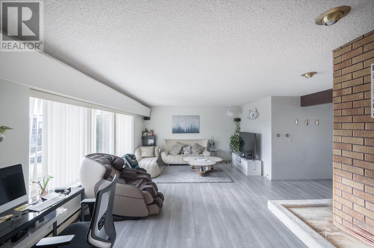 753 E 55th Avenue, Vancouver, British Columbia  V5X 1N8 - Photo 15 - R2985345