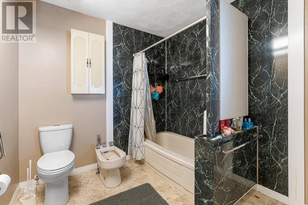 753 E 55th Avenue, Vancouver, British Columbia  V5X 1N8 - Photo 9 - R2985345