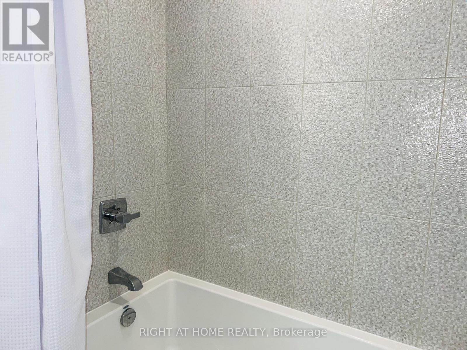 1737 - 20 Inn On The Park Drive, Toronto, Ontario  M3C 0P8 - Photo 12 - C12063937