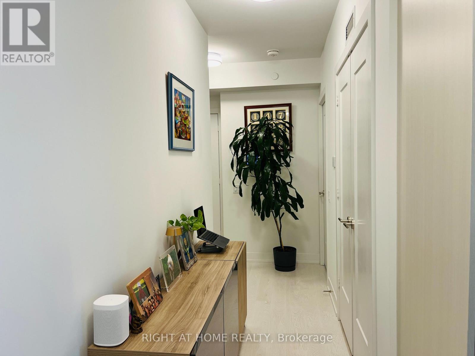 1737 - 20 Inn On The Park Drive, Toronto, Ontario  M3C 0P8 - Photo 16 - C12063937