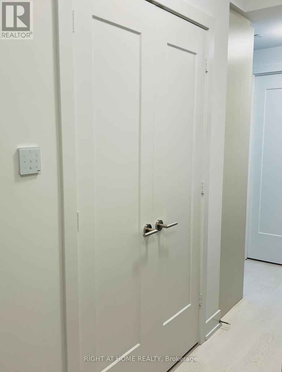1737 - 20 Inn On The Park Drive, Toronto, Ontario  M3C 0P8 - Photo 19 - C12063937