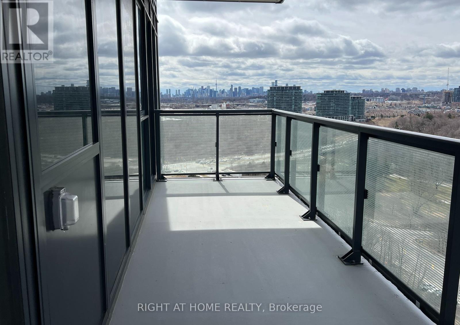 1737 - 20 Inn On The Park Drive, Toronto, Ontario  M3C 0P8 - Photo 23 - C12063937